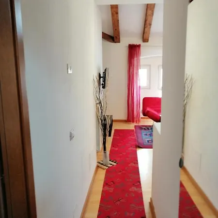 Mansarda Gatteri Luminosa E Centrale Appartement Triëst