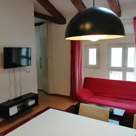 Appartement Mansarda Gatteri Luminosa E Centrale Triëst